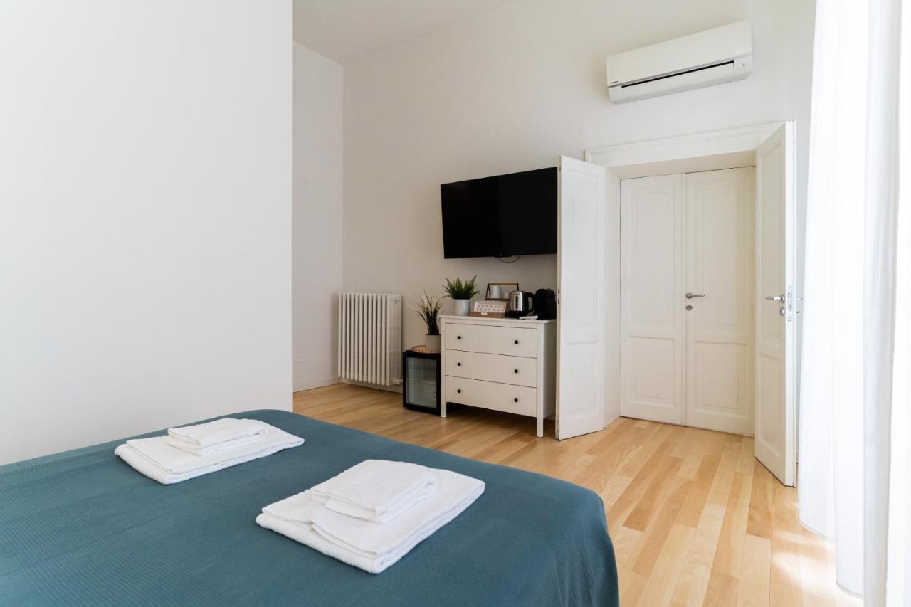 Residenza Leoncino Pensión *